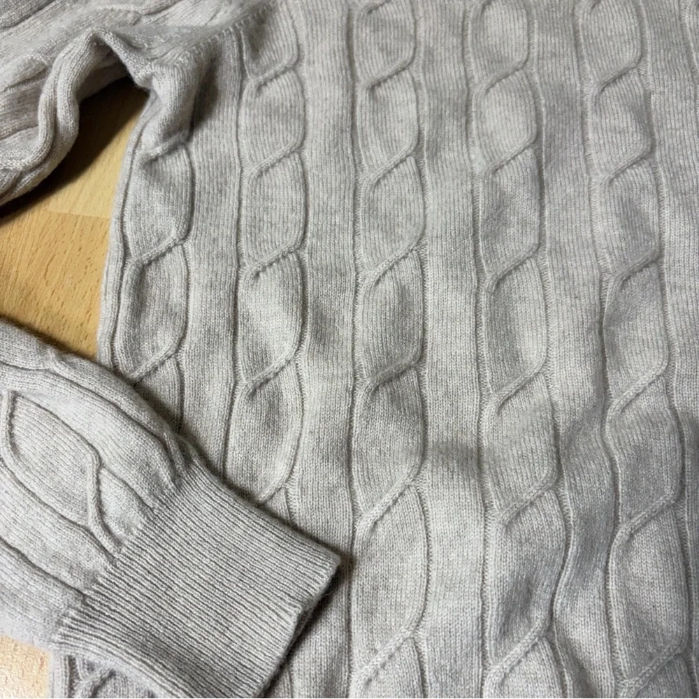 Saks Fifth Avenue Cashmere Beige Cable Knit Turtleneck Sweater Medium - Picture 2 of 8